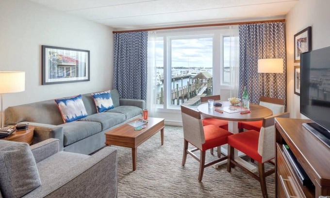 Yachting Village Condo | Wyndham Inn on the Harbor | Elegant 1BR Suite with Amenities