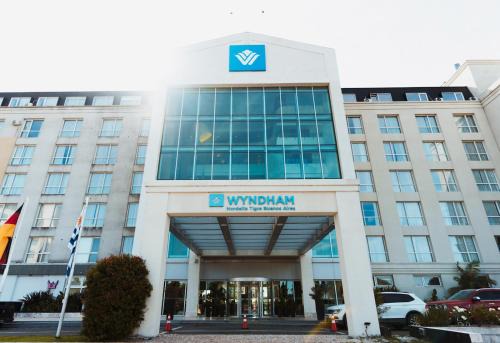 Nordelta Hotel | Elegant Wyndham Nordelta Tigre with Spa & Pool Amenities