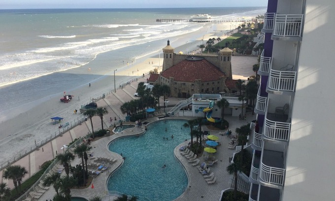 Brush - Stewarts Condo | Oceanfront Penthouse at Wyndham Ocean Walk - Guest Rated 9.4
