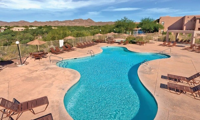 Worldmark Condo | Wyndham Rancho Vistoso: Relaxing King Suite with Pool Access