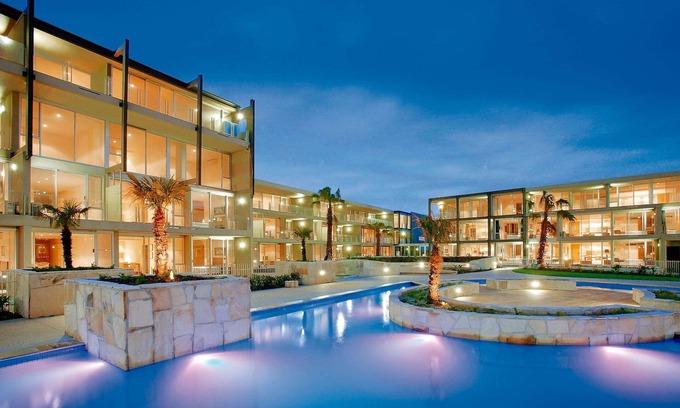 Torquay Hotel | Relaxing Getaway at Wyndham Resort Torquay with Pool Access