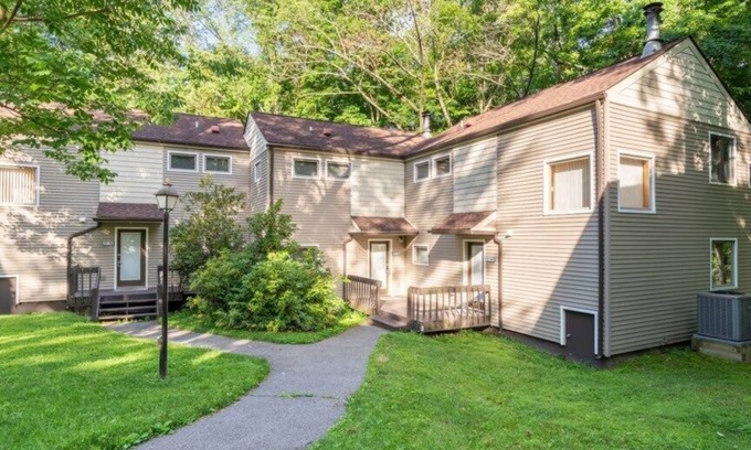 East Stroudsburg Condo | Relaxing 1 Bedroom Villa at Wyndham Resorts in Shawnee Village