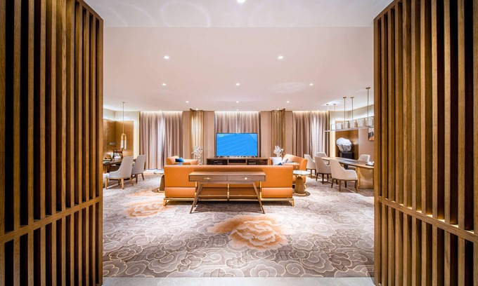 Maojian Qu Hotel | Top-Rated Wyndham Shiyan Downtown with Pool & Breakfast