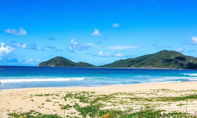 East End Hotel | Relax at Wyndham Tortola BVI Lambert Beach Resort
