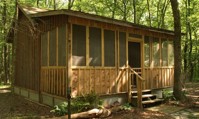 Coldwater Cottage | Explore Wynnewood: Odell Cottage with Pool & Pet-Friendly