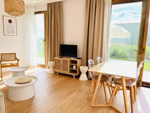 Wyspa Sobieszewska Apartment | Discover WyspaCudów: Family-Friendly 4-Star Retreat