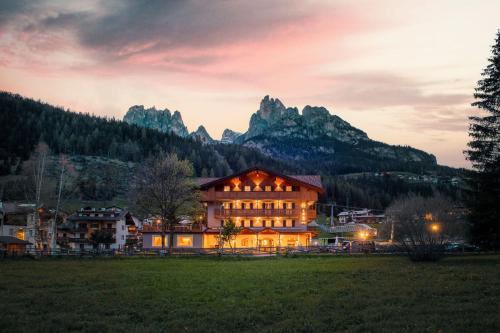 Pera Hotel | Escape to X Alp Hotel: Spa Retreat with High Guest Ratings