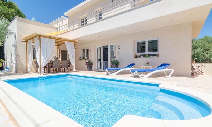 Cala Santany Villa | Villa XALET S'ESCALETA: Private Pool Retreat in Cala Santanyi