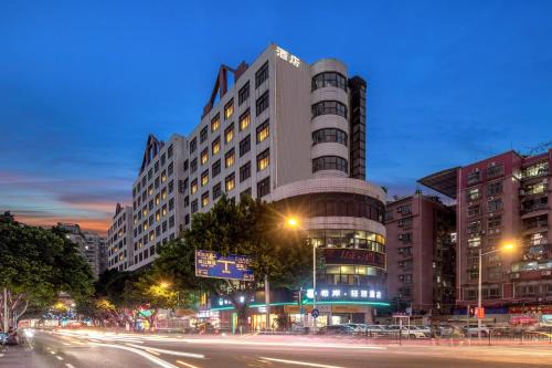 Liwan Hotel | Convenient Xana Lite Hotel Near Metro in Guangzhou