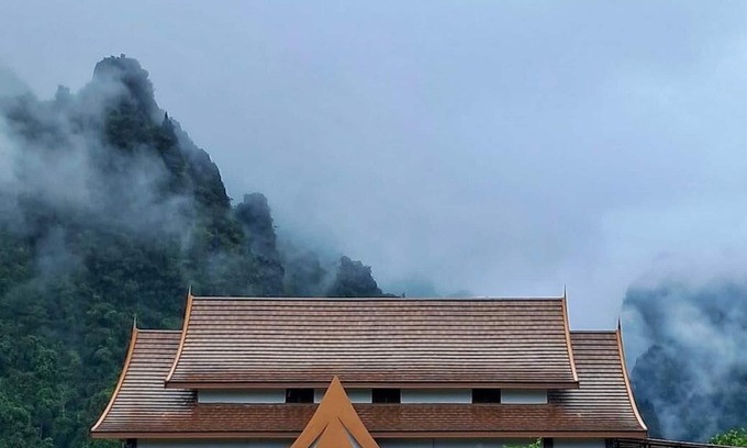 Vang Vieng Villa | Family-Friendly Xaymone Riverside Resort with Breakfast Included