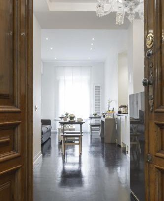 Roman Ghetto Bed & Breakfast | Discover Xenia Guest House: 4-Star Comfort for Families