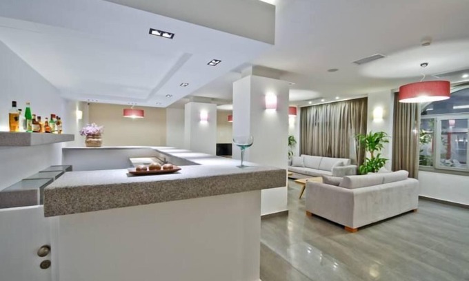 Old Town Naxos Hotel | Elegant Xenia Hotel: Rated 9.4/10 with Family Amenities
