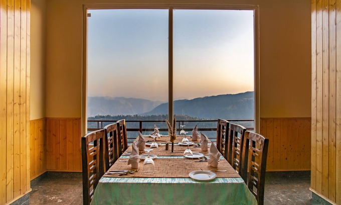 Shimla Hotel | Vista Elite: Family-Friendly Comfort with Great Amenities