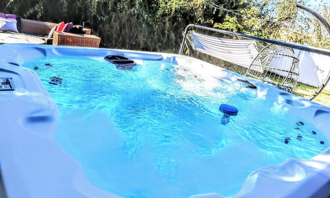 Fairvilla House | Relaxing 3BR Home with Hot Tub & Pool Table Near Attractions