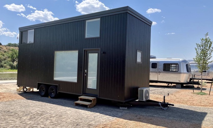 Pear Park House | Perfect Tiny Home with Lofted Beds & Pet-Friendly Amenities