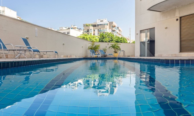 Zona Sul Apartment | Explore Xtay Privillege Botafogo: Pet-Friendly Retreat
