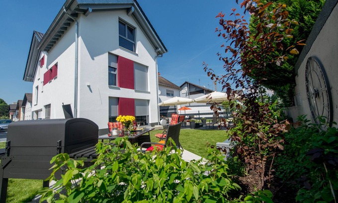 Bensheim House | Ideal Group Getaway in Bensheim with Pool and Ocean View