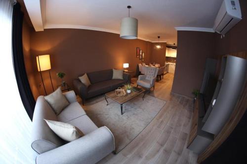 Sarsu Mahallesi Apartment | Yücemek Apart: Oceanfront Retreat with Beach Access