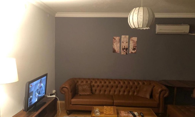 Bornova Apartment | Cozy Yılmazlar House with Delicious Breakfast Included