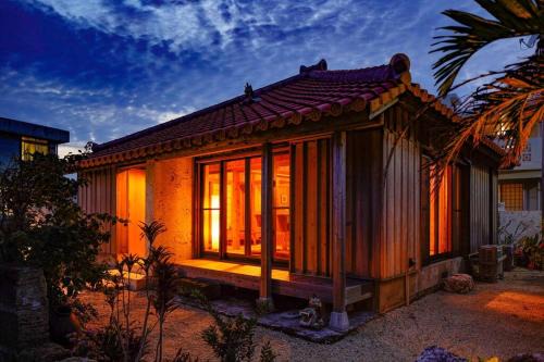 Minatogawa Villa | YACHIMUN Terrace: A Cozy Retreat in a Tranquil Fishing Village