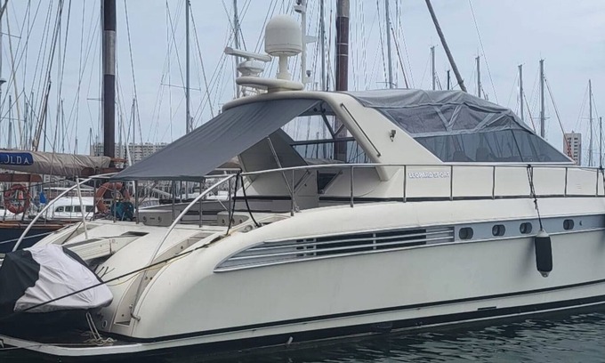 Port Cogolin Boat Rental | Luxury Yacht Experience in St Tropez Bay for Families