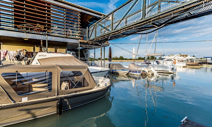 Cunovo Hotel | Discover YACHTER CLUB Modrá Čajka: Perfect for Families