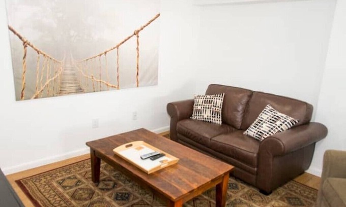 Yakima House | Cozy Yakima Vacation Rentals with Breakfast for Families