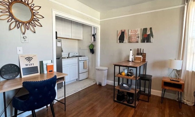 Dwight Apartment | Discover Yale Glam Studio: Family-Friendly Comfort Awaits