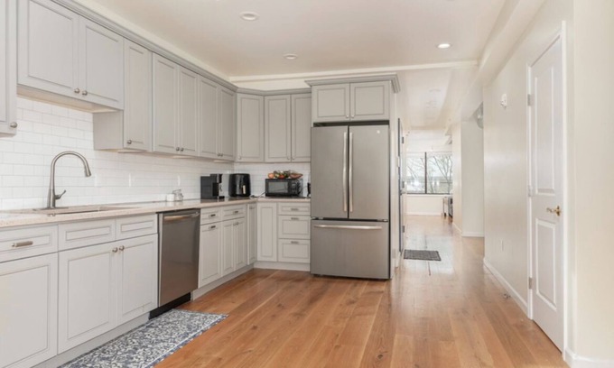 Dwight Apartment | Convenient Yale Uptown: Steps to Campus & Hospital!