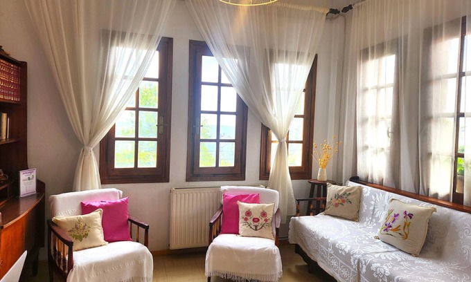 Zagora-Mouresi Hotel | Top-Rated Yalla Hotel Choref to Enjoy Breakfast & Family Fun