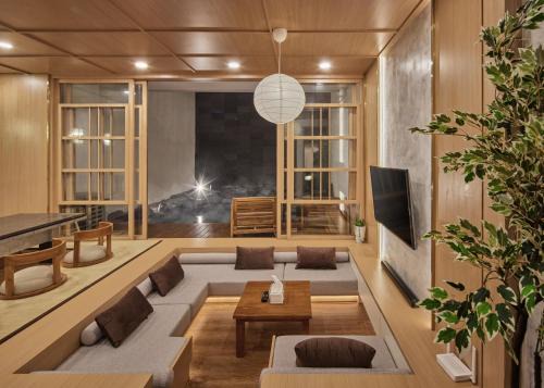 Cigadung Villa | Relaxing Oceanfront Retreat at Yama Onsen Villa