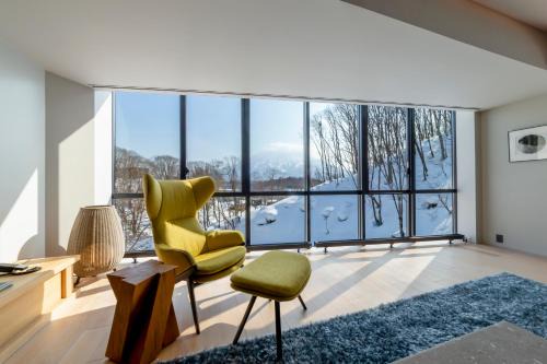Hirafu Apartment | YAMAKEI Residences: 4-Star Retreat with Hot Tub & Breakfast