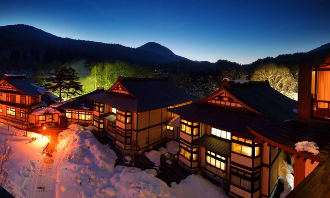 Hanamaki House | Relaxing Yamanokami Onsen Yuukaen with Hot Tub & Dining