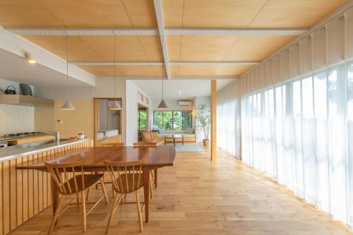 Yawatano Villa | Experience Comfort at YAMO-Izukogen: 4-Star Family Retreat