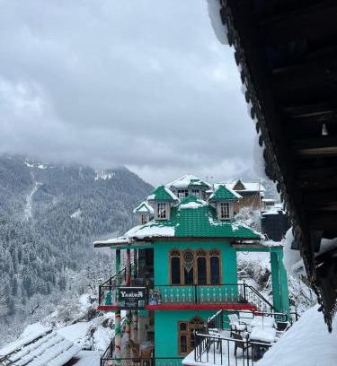 Tosh House | Top-Rated Yamuna Guest House in Scenic Tosh