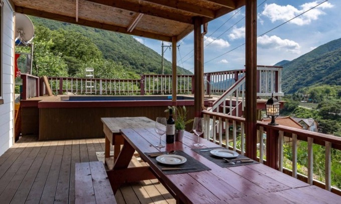 Yangsan House | Eco-Friendly Retreat at Yangsan Modoomodoo Pension