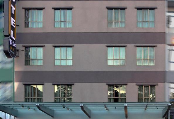 Bandar Baru Permas Jaya Hotel | Budget-Friendly Stay at Yangtze Hotel with Child Amenities