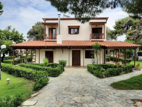 Pyrgos Villa | Yannis Villa: Oceanfront Retreat with 9.8/10 Guest Ratings