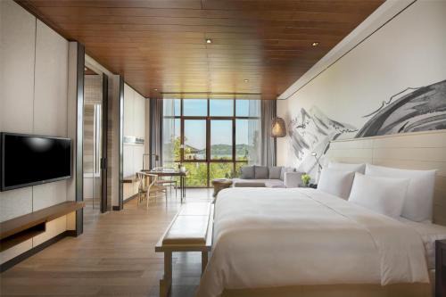 Huairou Hotel | Elegant Yanqi Hotel by Kempinski with Spa and Private Pool