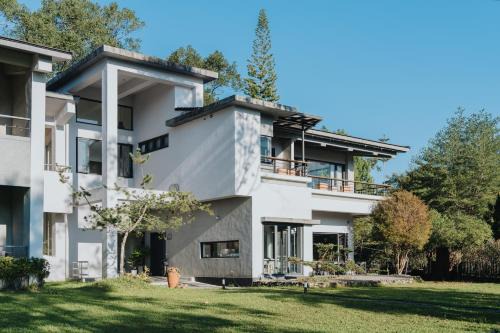 Yuchi House | Discover 日月潭雁寓雅緻行館: Pet-Friendly & 9.4 Rated