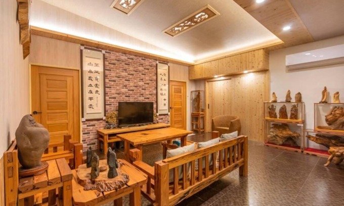 Dongshan House | Yao Woo B&B: Highly Rated Stay with Family-Friendly Amenities