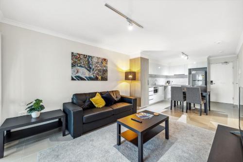 Rockingham Apartment | Discover Yaran Suites: Pet Friendly with Oceanfront Views