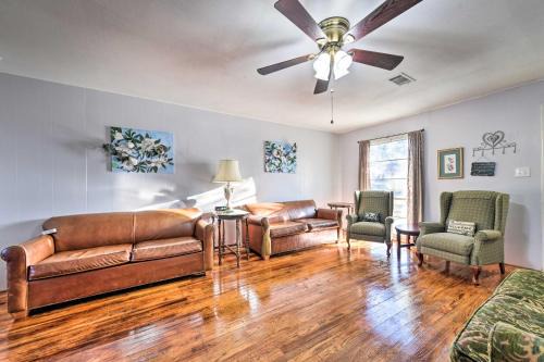 Temple House | Convenient Temple Home Steps from Baylor Scott and White