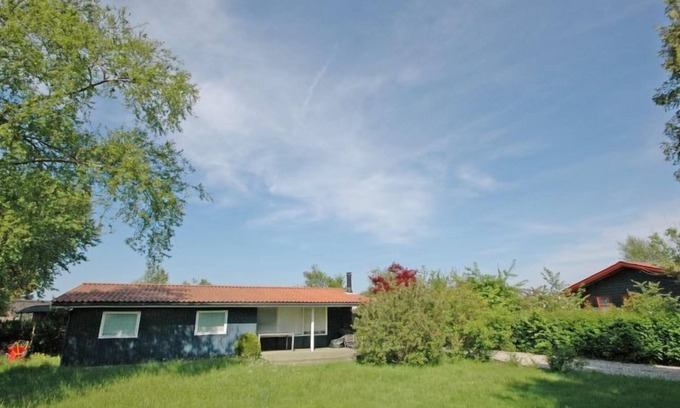 Strøby Egede House | Serene Stay at "Yari" - Steps from the Oceanfront