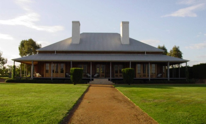 Ootha Other | Relaxing Yarrabandai Creek Homestead - Farmstay Retreat