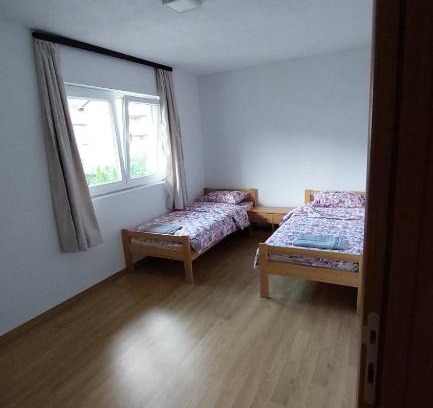 Hadzici Villa | Yas Villa: Family & Pet-Friendly Retreat Awaits You