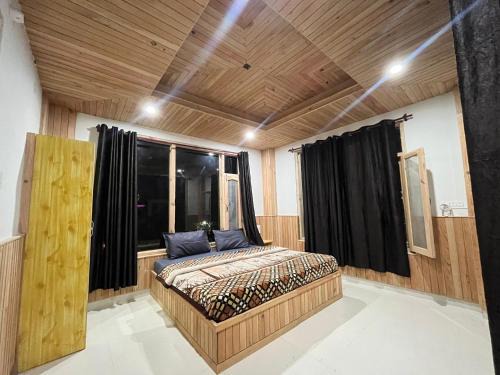 Kasol House | Cozy Yashi Kasol Cottage: Pet and Child Friendly Retreat