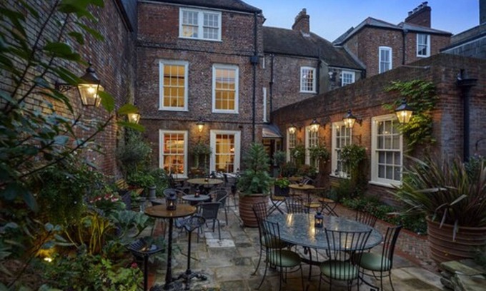 Portsmouth Hotel | Ye Spotted Dogge: Top-Rated Stay with Family-Friendly Perks