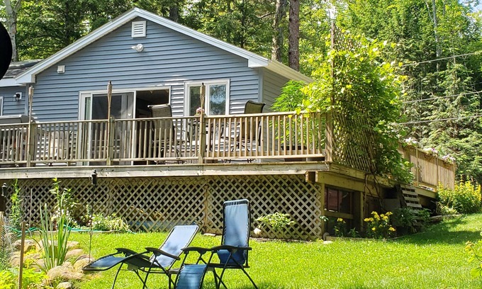 Otis House | Mesmerizing Year-Round Lakefront Retreat with Spa & Views