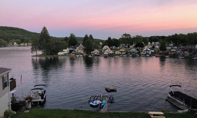 Lime Lake-Machias House | Family-Friendly Cottage with Lake Views & Guest Rated 9.8